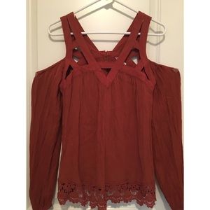 Cold shoulder top